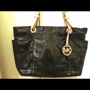Michael Kors tote